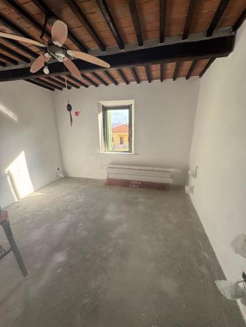 casa indipendente in vendita a Cascina in zona Casciavola