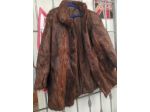 Pelliccia di castoro marrone bruciato con tasche taglia 48+