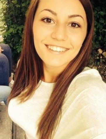 Donna di Vigevano. Fisico Normale Tel:
