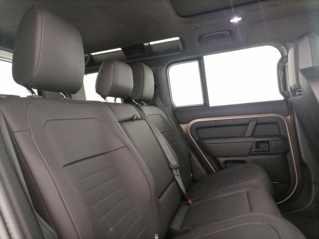 Land Rover Defender Defender 110 4.4 V8 mhev Octa awd 635cv auto - Foto 8