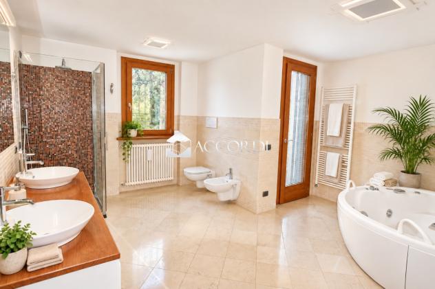 VILLA di 11 vani e di 505 mq (MONTEBELLUNA) rif. PE25 - Foto 17