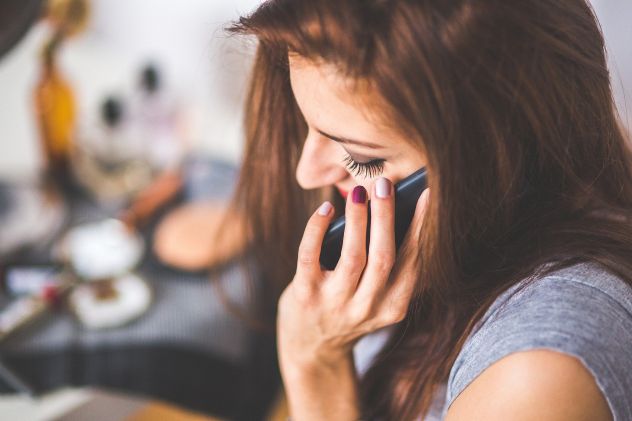 Lavora da casa! operatrici telefoniche intrattenimento adulti