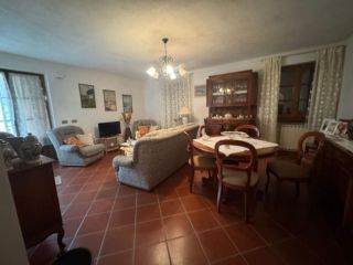 Porzione di casa in affitto a Seravezza