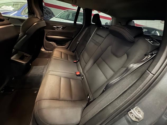 Volvo V60 D3 AWD Geartronic Momentum PER OPERATORI DEL SETTORE - Foto 6