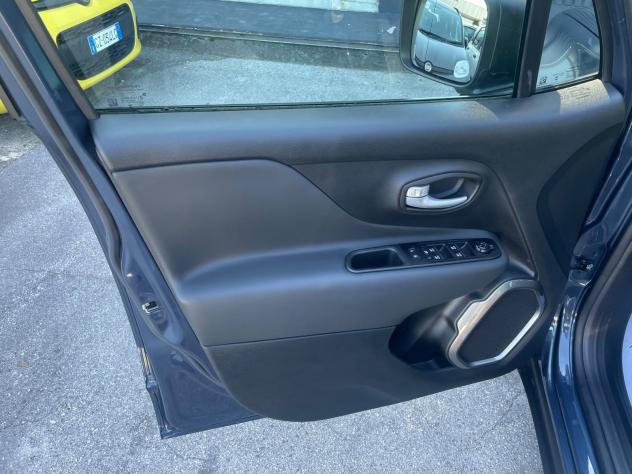 Jeep Renegade e-Hybrid 1.5 T4 MHEV 130cv Altitude DDCT - Foto 8