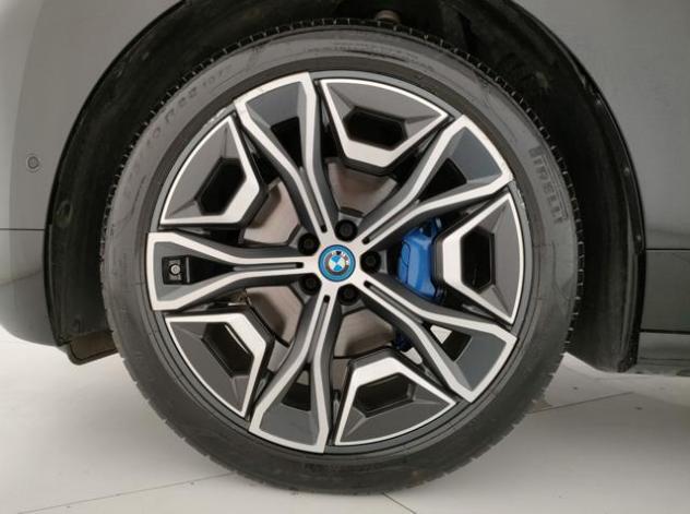 BMW iX xDrive50 Pacchetto Sportivo rif. 22622845 - Foto 8