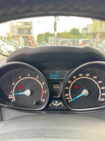 Ford Fiesta 1.4 96/92CV GPL - Foto 7