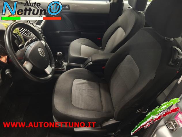 Volkswagen New Beetle 1.6 - Foto 7