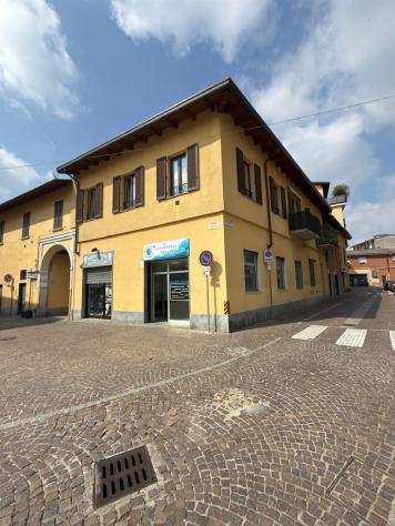 NEGOZIO, IN PIAZZA VITTUONE - Foto 7