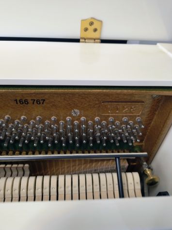 Pianoforte Hoffmann 128 T bianco lucido seminuovo con trasporto e panca - Foto 4