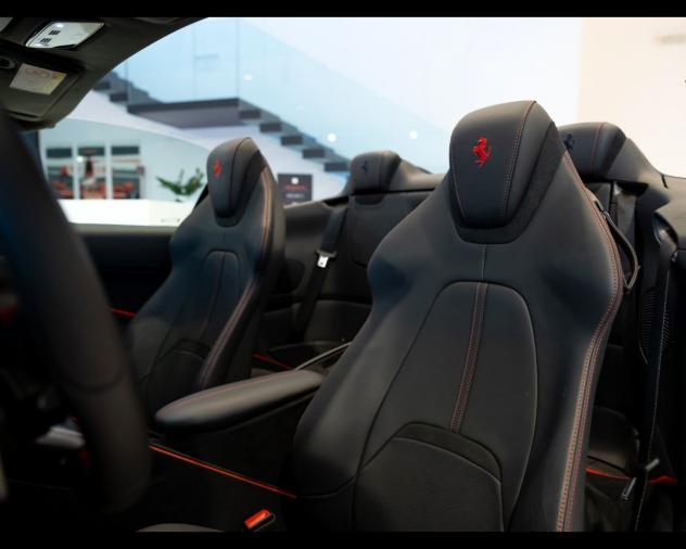 Ferrari Roma Spider 3.9 Spider DCT - Foto 6