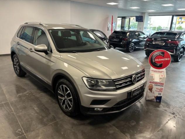 VOLKSWAGEN Tiguan 1.6 TDI Sport BlueMotion Technology rif. 23944797
