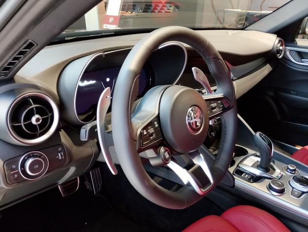 Alfa Romeo Giulia 2.0 T 280cv Veloce AT8 Q4 - Foto 7