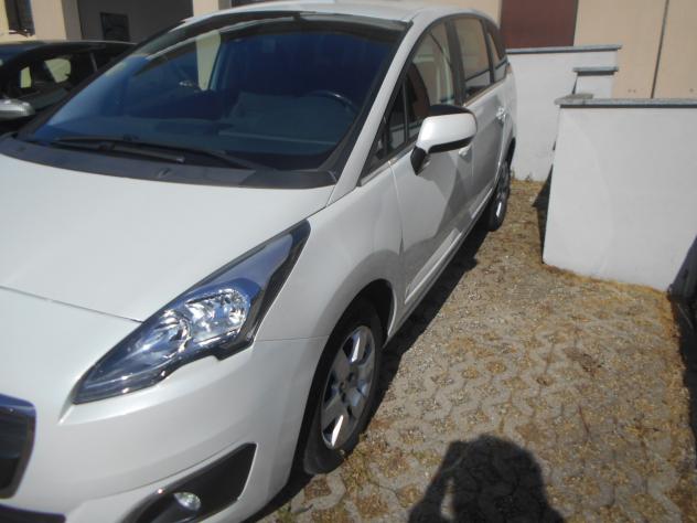 Peugeot 5008 BlueHDi 150 S&S Allure - Foto 6