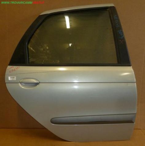 PORTA POST.D. ARGENTO CON ALZACR. RENAULT SCENIC (J64)  Carrozzeria  Lamierati esterni  Porte  Porta post. dx. RENAULT - MEGANE 5p / Coach / Classic /