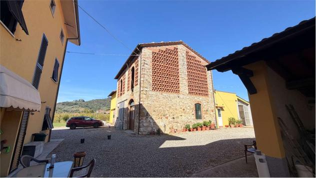 Fattoria LUCCA - Lucca, Moriano – Ampia Proprietà Agricola con Casale, Capanna e 1,6 Ettari di Terreno - Foto 3