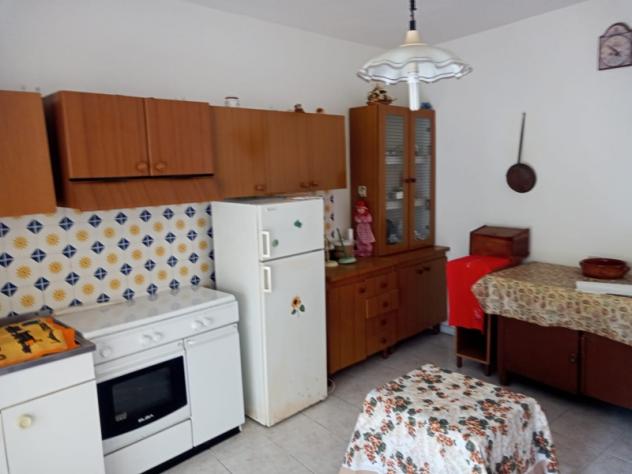 1936/VERSANO Casa in buone condizioni abitative di mq 180 su due livelli a Santa Maria Versano. Al piano terra garage e deposito con giardino edificab - Foto 2