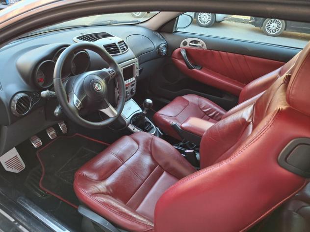 Alfa Romeo GT 1.9 MJT 16V Luxury - Foto 2