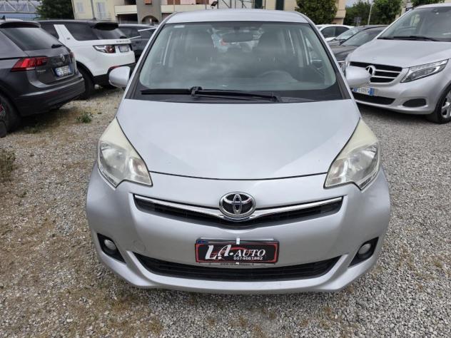 TOYOTA - Verso-S 1.4d Active mt - Foto 3