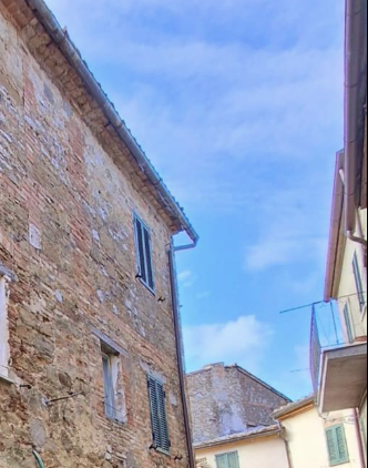 CERCO CASA A 1 EURO a Girifalco: Spese Notaio 100% a carico mio e tu sei libero