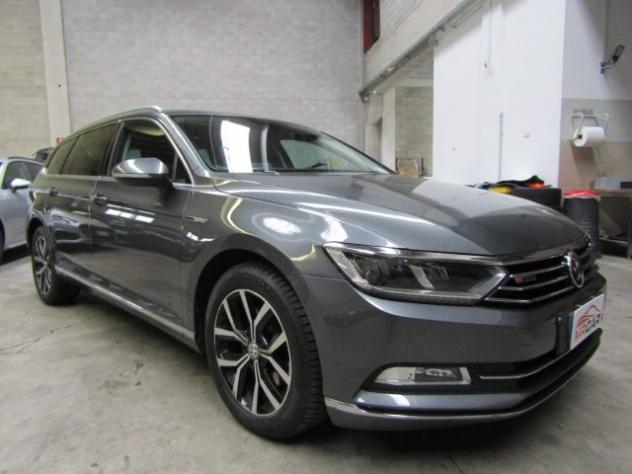 VOLKSWAGEN Passat Variant 2.0 TDi SCR Executive 4Motion DSG 4x4 140.000 KM rif. 23950022 - Foto 3