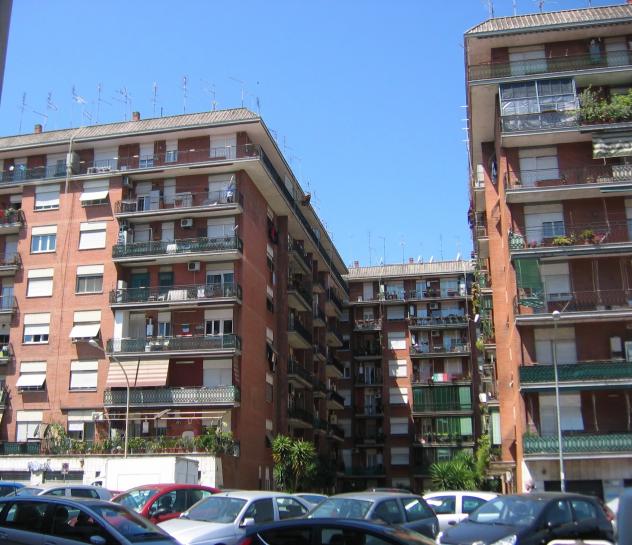 Appartamento in Viale Marco Fulvio Nobiliore