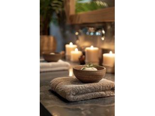 Massaggi - benessere Napoli - Cercasi Massaggiatrice Tel:3762116984
