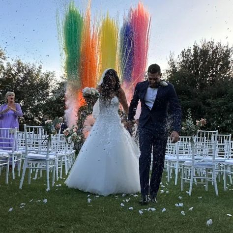 Smoke Bomb rendi spettacolare il matrimonio Fuochi diurni