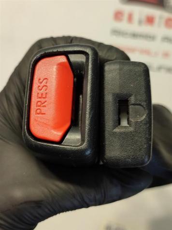 AGGANCIO CINTURA DI SICUREZZA POSTERIORE TOYOTA Yaris Serie G068302 1NZFXE (1720) - Foto 4