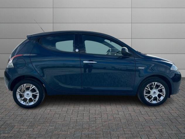 Lancia Ypsilon III 2015 1.2 Gold ecochic Gpl 69cv - Foto 3