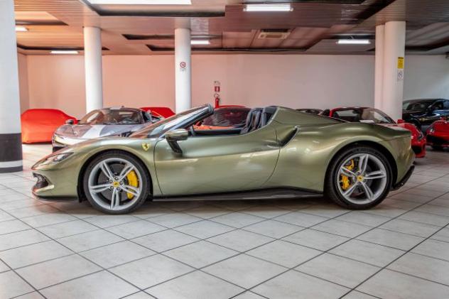 FERRARI 296 GTS SPECIAL PAINT|LIFT|CARBON+LEDS|RACING SEATS|JBL rif. 24133137 - Foto 4