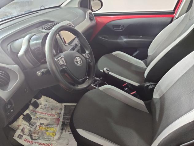 Toyota Aygo 1.0 VVT-i 69 CV 5 porte x-play - Foto 9
