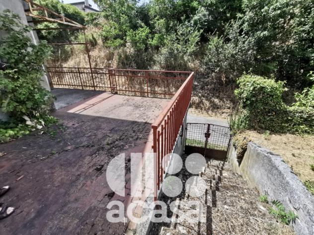 CASA INDIPENDENTE PARZIALMENTE RISTRUTTURATA - Foto 9