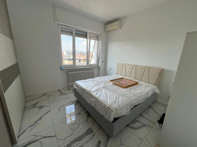 Trilocale in affitto ristrutturato e arredato - Foto 16