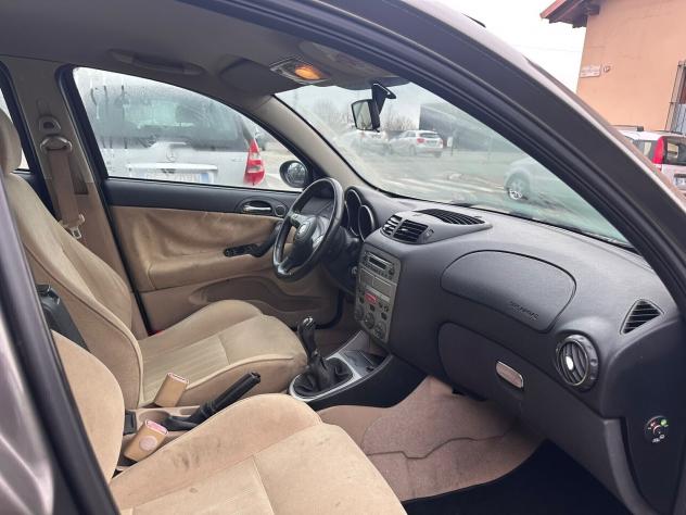 Alfa Romeo 147 1.6 16V TS 5 porte Black Line GPL - Foto 8