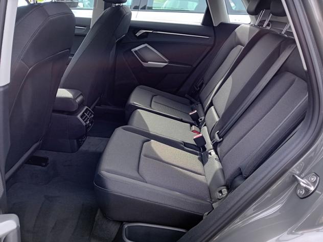 AUDI Q3 35 TDI quattro S tronic Business - Foto 5