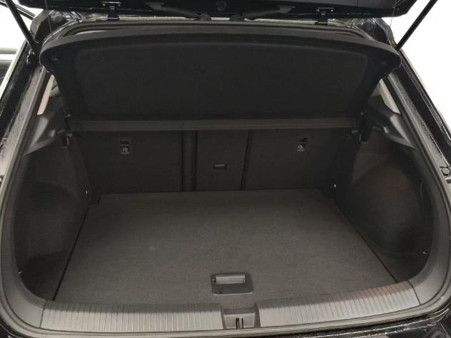 Volkswagen T-Roc 1.5 TSI ACT GOAL DSG LED NVI ACC - Foto 8