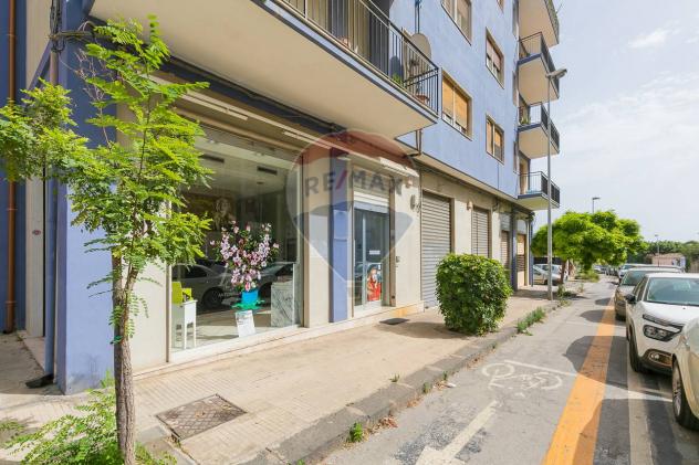 Locale Commerciale in vendita a Siracusa, Tica-tisia - Foto 2