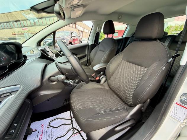 Peugeot 208 BlueHDi 75 5 porte black line 2017 - Foto 10