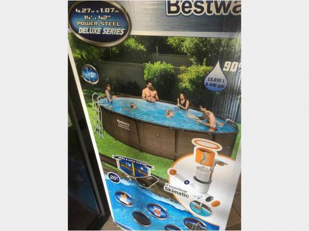 Piscina Bestway serie deluxe Usato