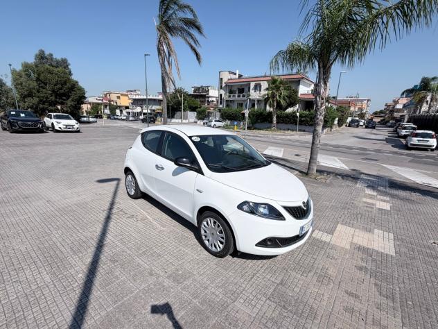 Lancia Ypsilon 1.0 FireFly 5 porte S&S Hybrid Gold - Foto 9