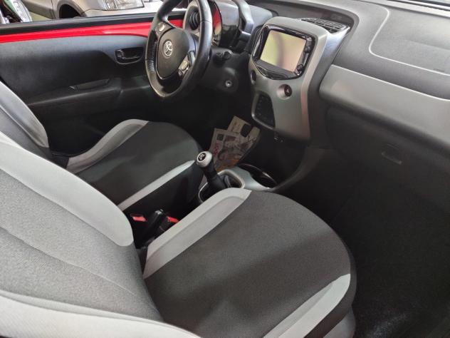 Toyota Aygo 1.0 VVT-i 69 CV 5 porte x-play - Foto 7