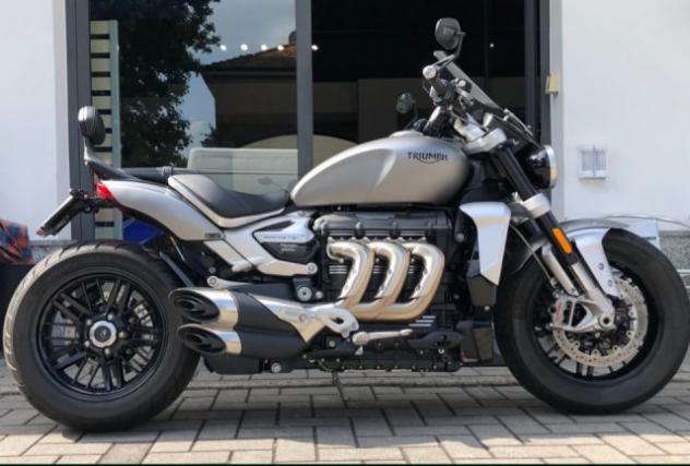 TRIUMPH Rocket 3 R Naked rif. 22374330