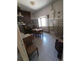 VALMONTONE QUADRILOCALE ARREDATO CON BALCONE