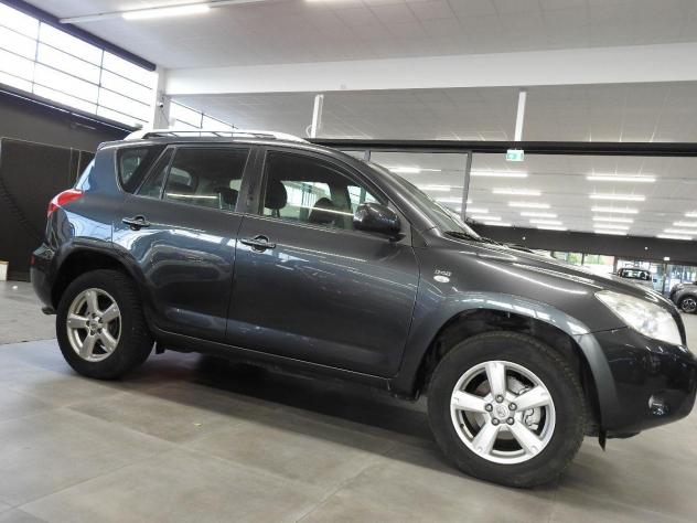 TOYOTA - RAV4 - 2.2 D-4D 136CV Sol - Foto 7