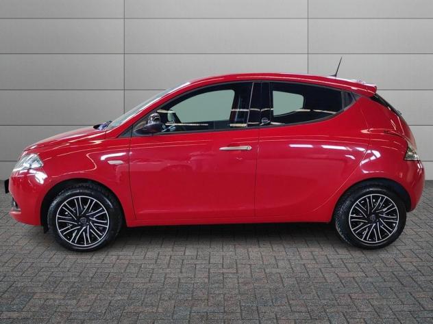 Lancia Ypsilon 1.0 FireFly 70cv S&S Hybrid - Foto 3