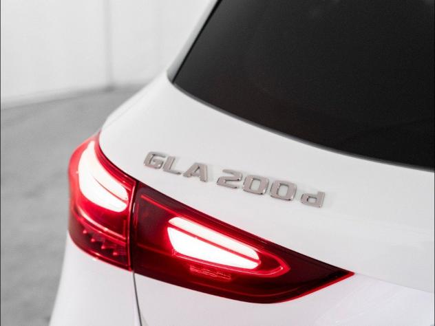 Mercedes-Benz GLA H247 200 d automatic - Foto 9