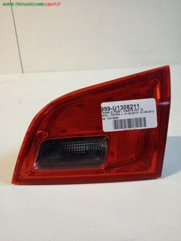 FANALE POST. PARTE INT. D. 999-U1308211 Parti elettriche  Fanaleria  Fanali  Fanale post. dx. OPEL - ASTRA J - 01-02-2010 - 01-08-2012