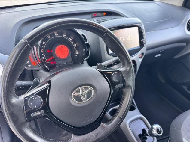 Toyota Aygo 1.0 VVT-i 69 CV 5 porte x-business MMT - Foto 8