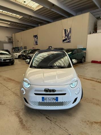 Fiat 500 C 1.0 Hybrid Dolcevita - Foto 2